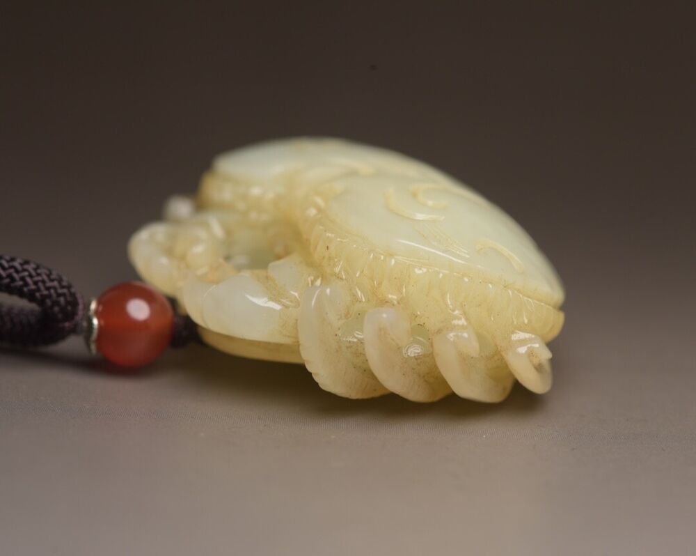 Chinese Antique Hetian Jade Carving Exquisite Statues Good Luck Pendant Jewelry