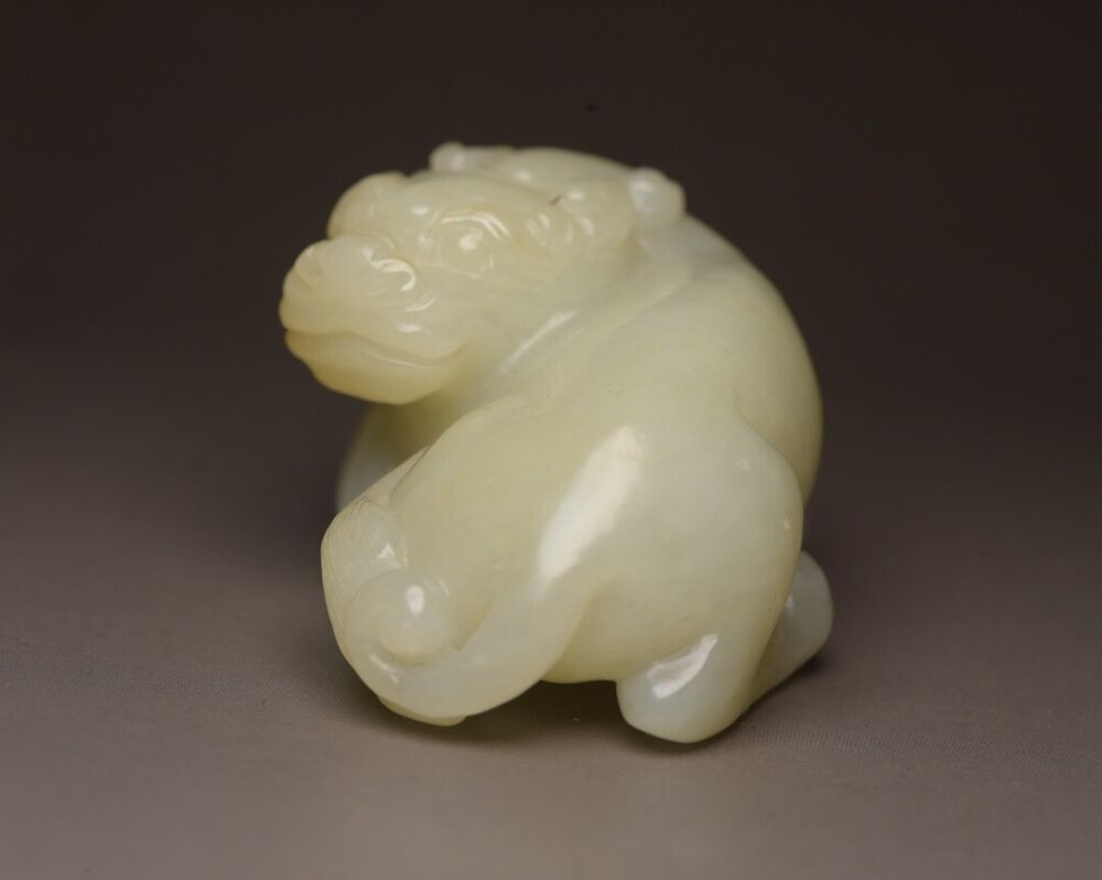 Top Chinese Antique Hetian Jade Carving Unicorn Statue Nice Unique Figurine Art