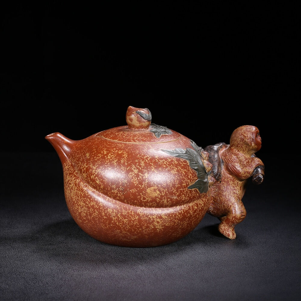 Chinese Yixing Zisha Clay Handmade Exquisite Teapot （灵猴献寿 底款：蒋蓉）