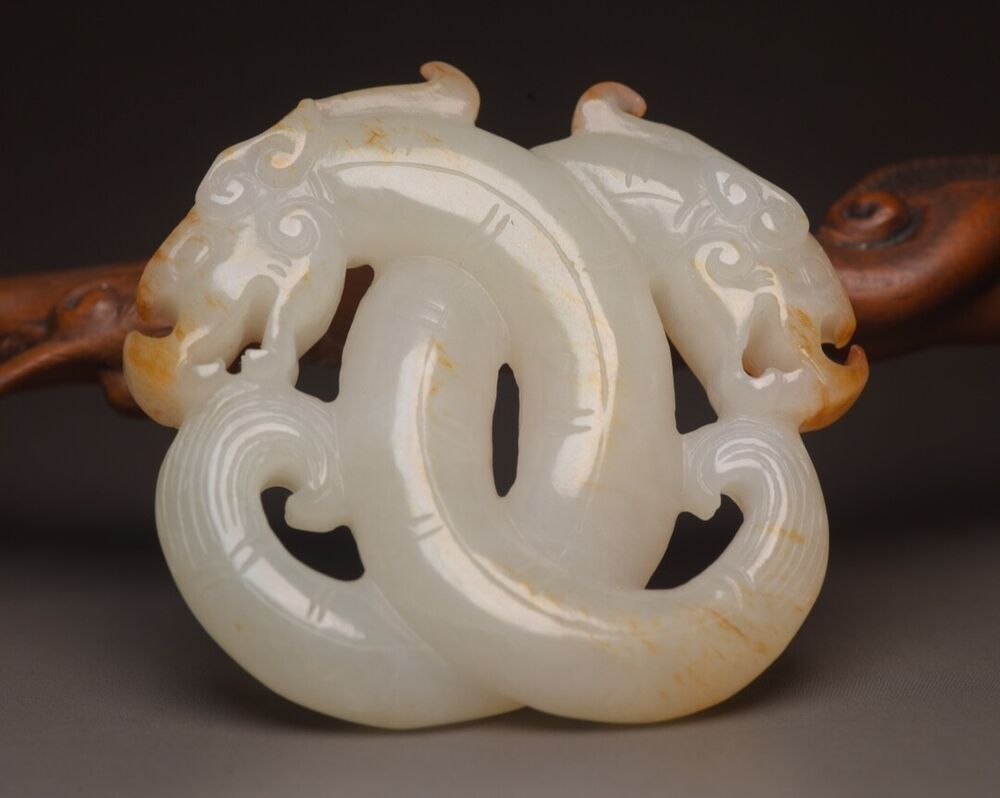 Top Chinese Natural Hetian Jade Carving Dragon Statue Exquisite Pendant Jewelry