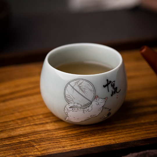 Cute Cat Ceramic Tea Cups Porcelain Kung Fu Tea Cup 110ml