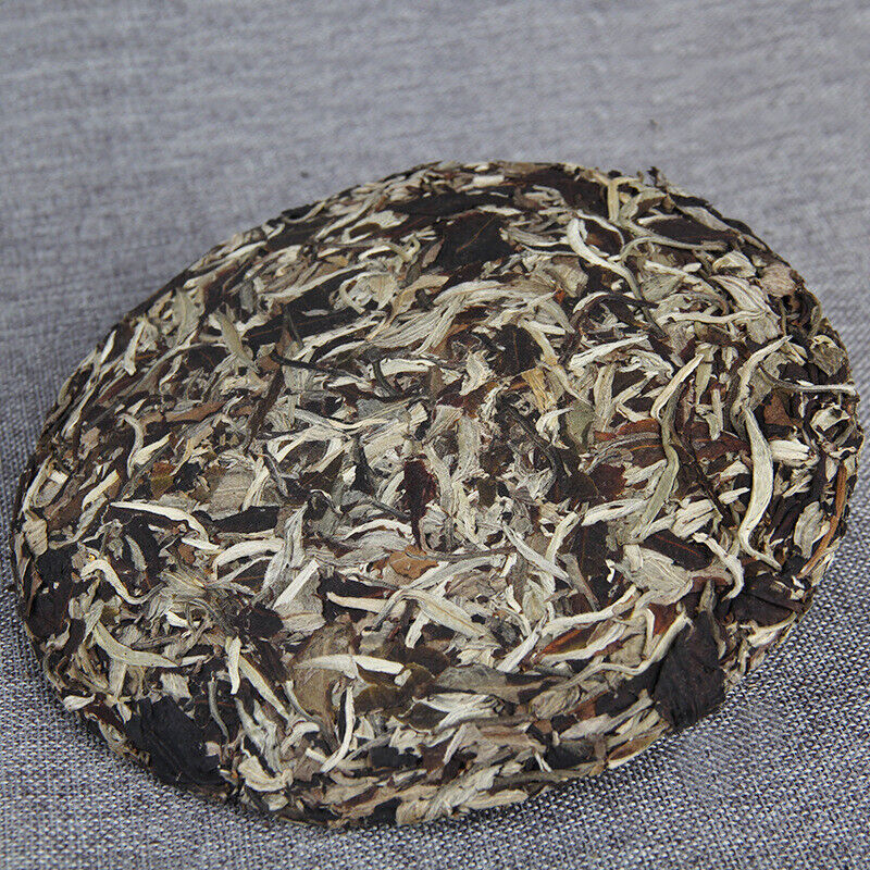 Yue Guang Mei Ren Shen Puer Mixed White Tea Ancient Arbor Raw Puer Tea 357g