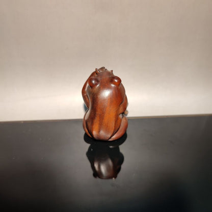 Funny mini frog statue children gift Hobby collection wooden carving home decor