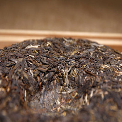 357g China Yunnan cha Puer Tea Pu-erh Cake Tea Early Spring Healthy Green Food 茶
