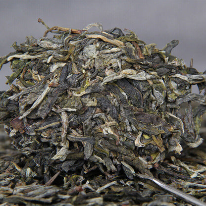 Yunnan Pu'er Green Tea Cake Health Drink 357g Natural Ancient Tree Raw Puerh Tea