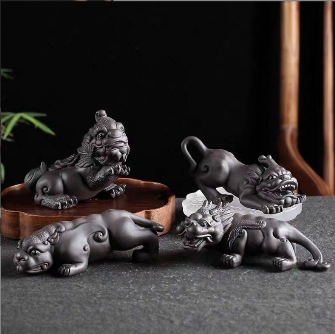 creative yixing zisha tea pet purple clay mythic animals home decoration Chinese
