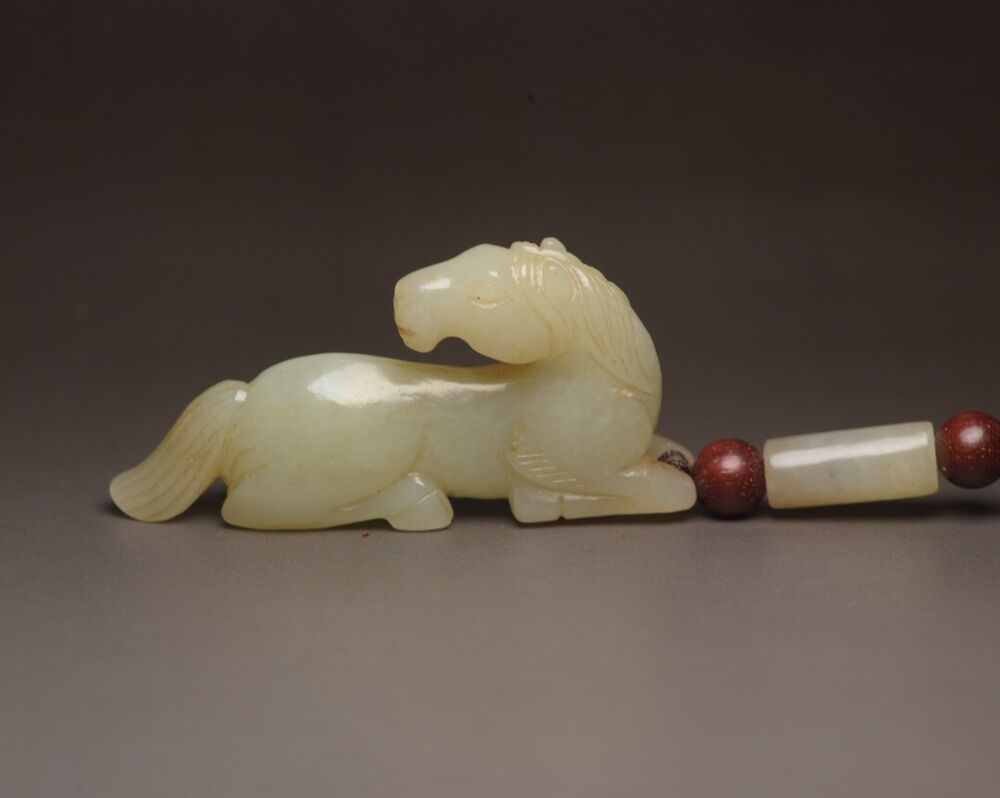 Chinese Natural Hetian Jade Carved Exquisite Horse Statue Mini Figurine Gift Art