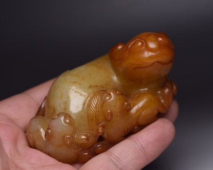 Chinese Old Hetian Jade Carved Beast Statue Sculpture Exquisite Decoration Art