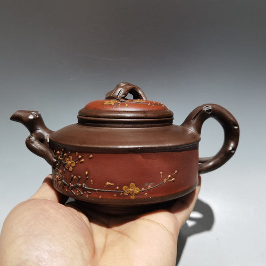 Chinese Yixing Zisha Clay Handmade Exquisite Teapot （红梅花壶 底款：周桂珍 )