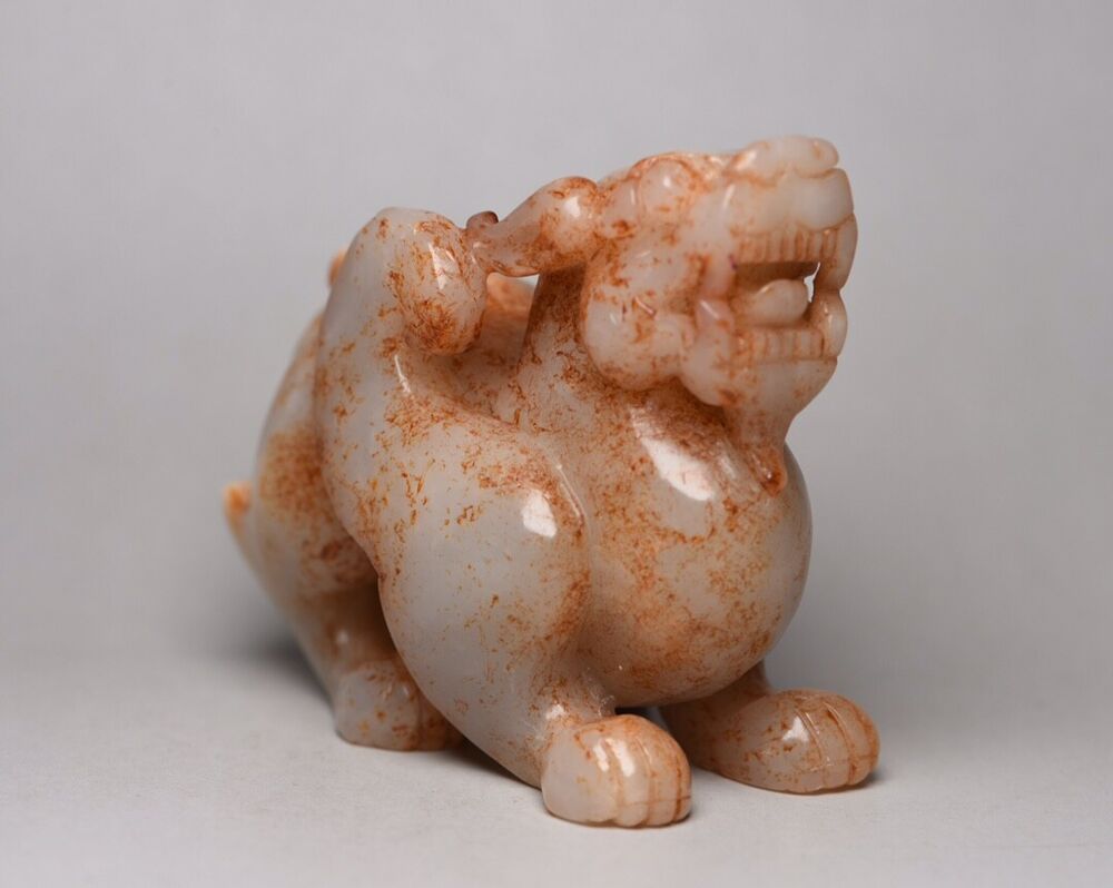 Antique Chinese Natural Hetian Jade Carved Exquisite Beast Statue Figurines Rare