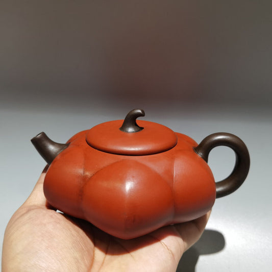 China Yixing Zisha Clay Handmade Exquisite Kung Fu Tea Set Teapot 品名：六方柿扁壶低款：周桂珍