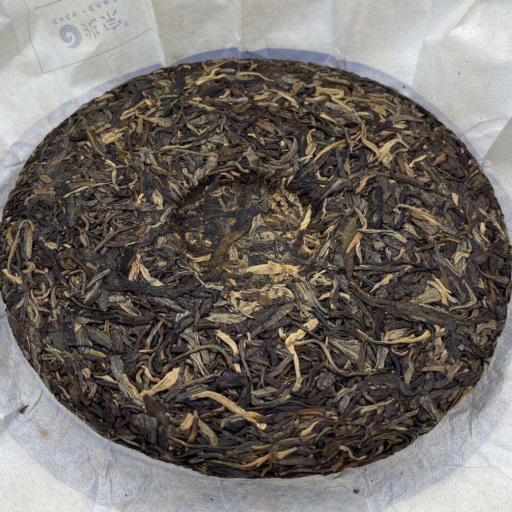 Pu'er tea, 2021, Niuqi Chongtian Niuqi Tianchong, 357 grams, raw