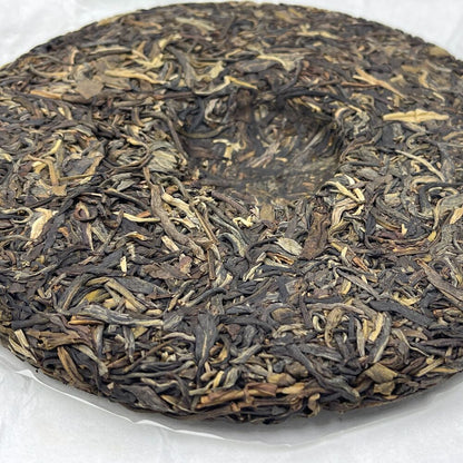 普洱茶，2019，70周年特制纪念饼70周年特别纪念蛋糕，357克，生的