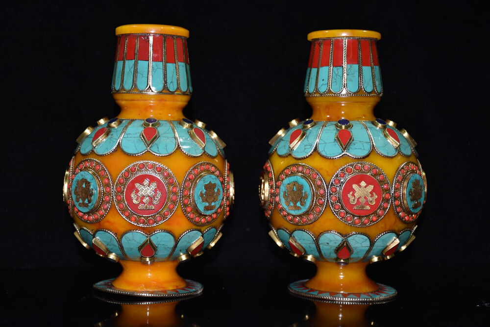 Collect a pair of Tibetan old honey wax inlaid turquoise gemstone vases