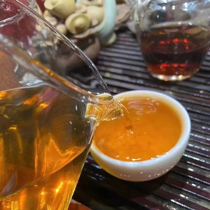 357g Yunnan Raw Pu'er Old Tea 2005 Yiwu Tong Qing Hao Aged Pu-erh Raw Tea Cake