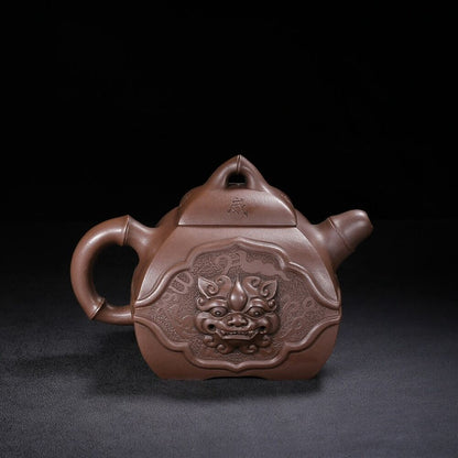 Chinese Yixing Zisha Clay Handmade Exquisite Teapot（威震四方 底款：裴石民）