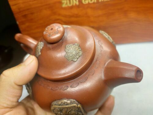 Chinese Yixing Zisha Clay Handmade Exquisite Teapot