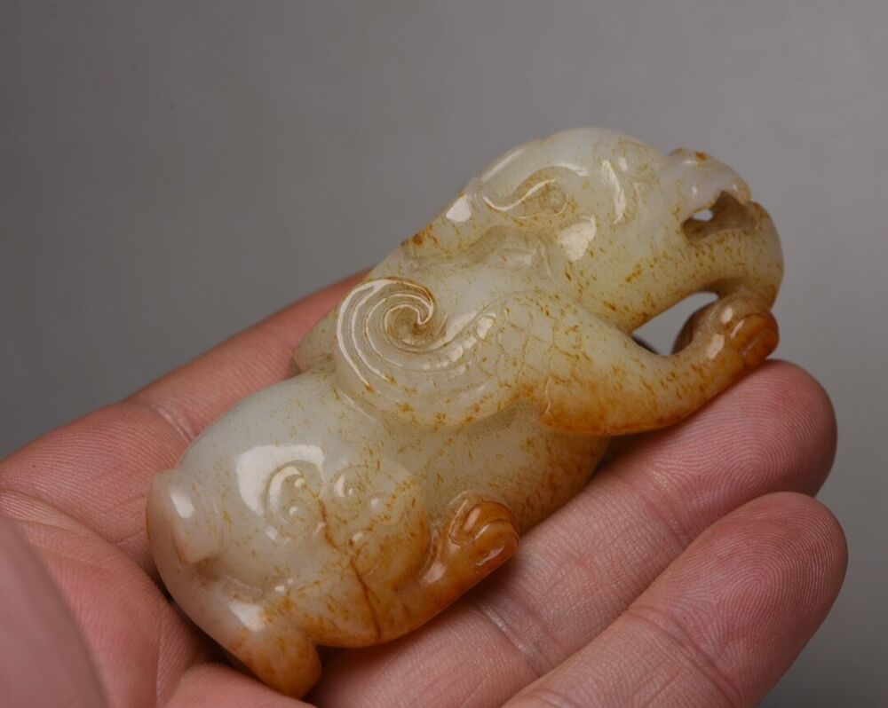 Chinese Natural Hetian Jade Hand Carving Beast Statue Nice Unique Wonderful Art
