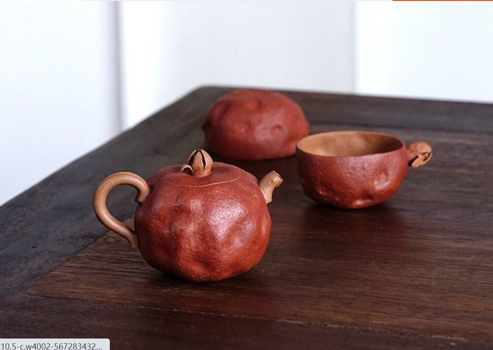 3 Piece Set of Handmade Purple Sand Tea Pots in Yixing, China, Du Ankle Pomegranate Gongfu Cup-