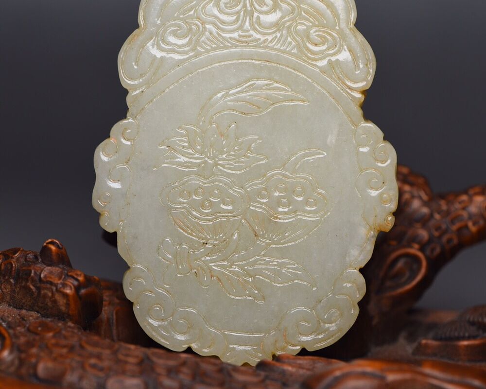 Chinese Beautiful Hetian Jade Carving Exquisite White Jade Pendant Jewelry Rare