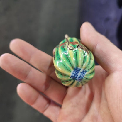 Chinese Porcelain Snuff Bottle Ceramics melon and fruit Statue Figurine Painting