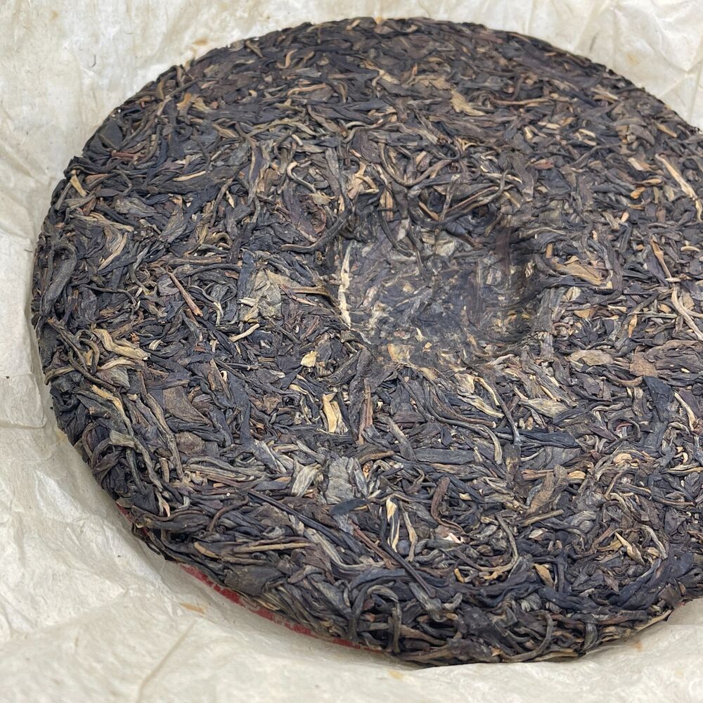 Pu'er tea, 2004, Chinese tea green Ruyi old banzhang, Chinese tea green Ruyi old banzhang, 357 grams, raw