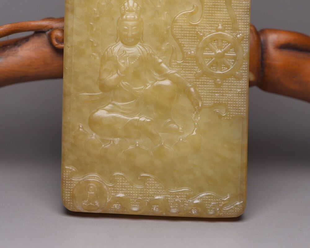 Chinese Natural Hetian Jade Carved Guanyin Statue Lucky Jade Pendant Jewelry Art