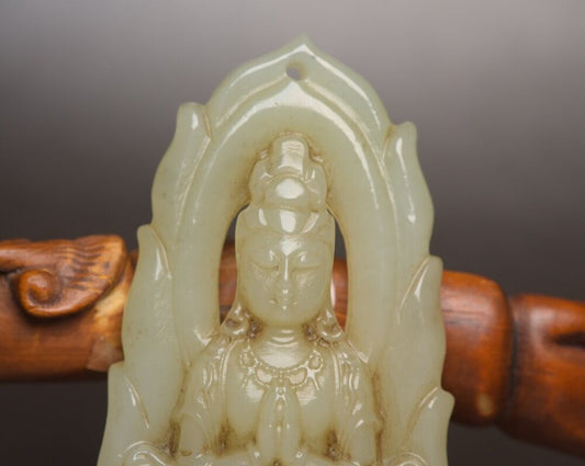 Chinese Natural Hetian Jade Carving Kwan Yin Statue Lucky Jade Pendant Jewelry