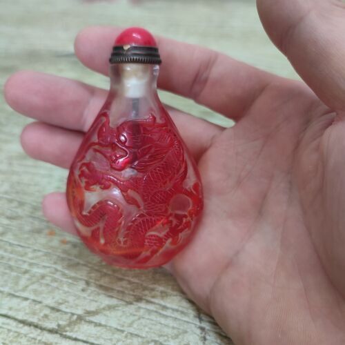 A Fine red Glass Lucky Snuff Bottle vintage antique chinese carved dragon statue