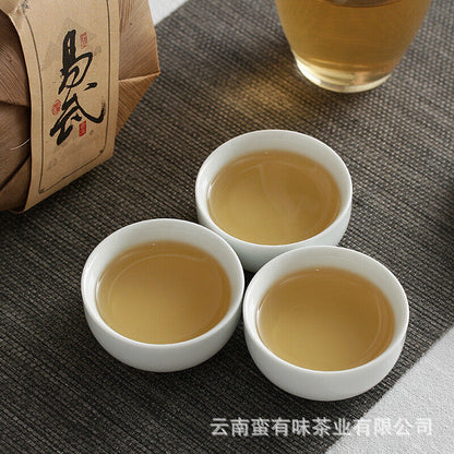 2024 Premium Organic Yunnan Puerh Tea Old Tree Tea 100 Yiwu Small Cake Raw Tea
