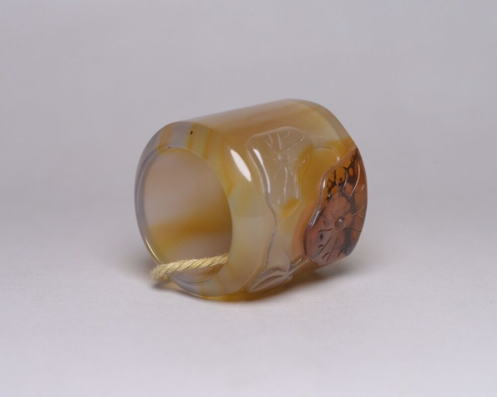 Antique Chinese Natural Agate Hand Carving Unique Statue Thumb Ring Jewelry Rare