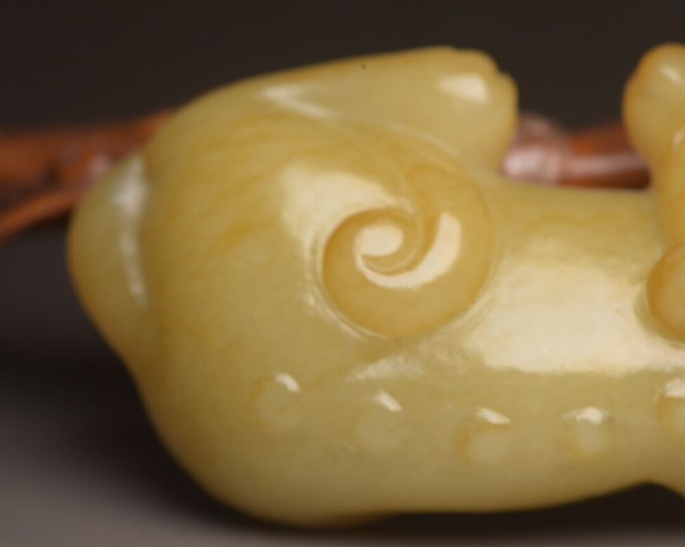 Collection Chinese Natural Hetian Jade Carved Exquisite Dog Statue Figurine Art