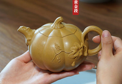 320cc clay pumpkin teapot in Yixing, China-