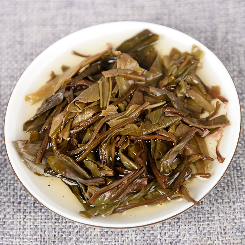 357g/12.59oz Xigui raw cakes seven cakes tea first spring raw tea ancient tea