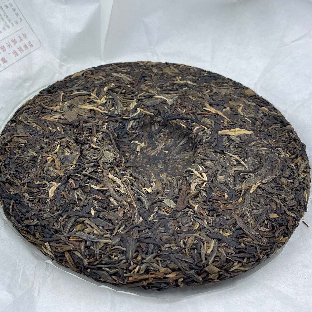 普洱茶，2019，70周年特制纪念饼70周年特别纪念蛋糕，357克，生的