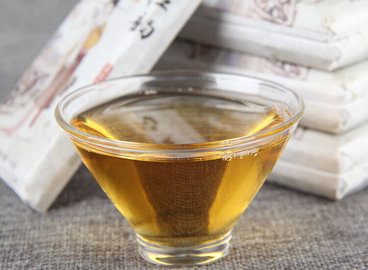 Yunnan Red Rhyme Dian Hong Tea Flower Fragrance Honey Fragrance Black Tea Brick