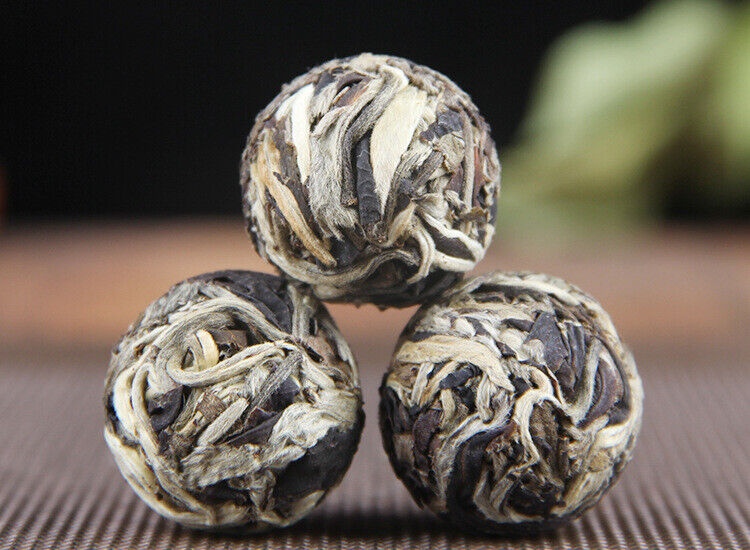 Yunnan Moonlight White Ball Nectar Fragrance Raw Puer Tea Yue Guan Bai Long Zhu