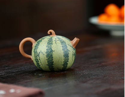 Chinese Yixing Zisha Clay Handmade Exquisite Teapot （仿生西瓜 底款：苏爱兰）