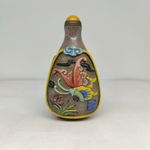 chinese carved butterfly flower peking glass snuff bottle painted Carving glaze