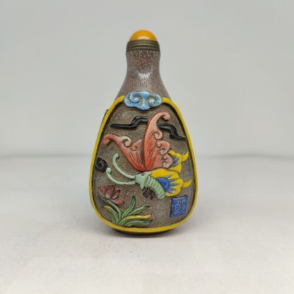 chinese carved butterfly flower peking glass snuff bottle painted Carving glaze