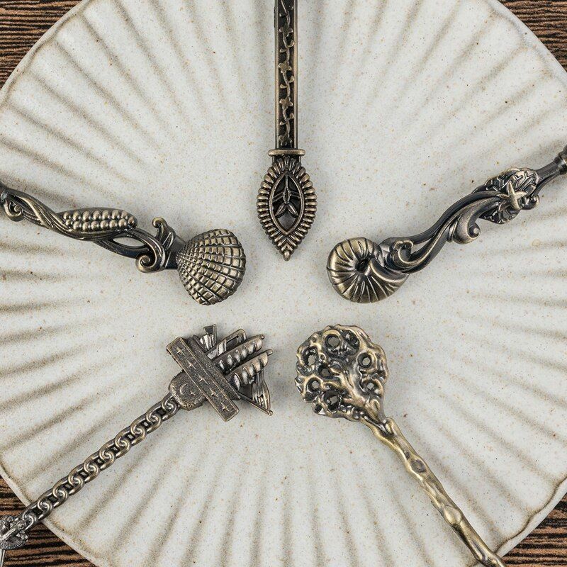 5Pcs/Set Vintage Style Metal Carved Small Mini Coffee Tea Spoon Kitchen Flatware