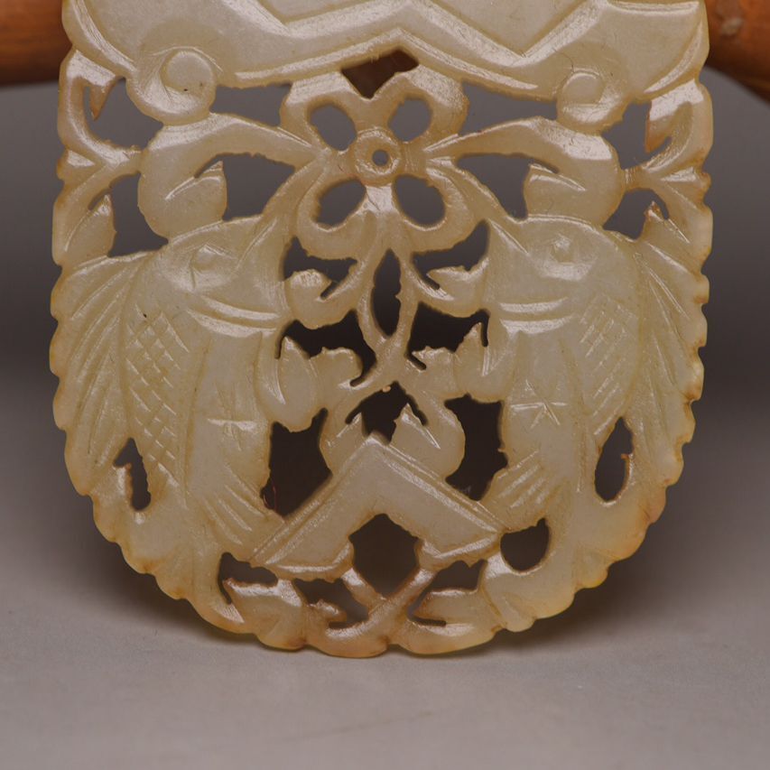 Antique Chinese Natural Hetian Jade Carving Pair Fish Statue Exquisite Pendant