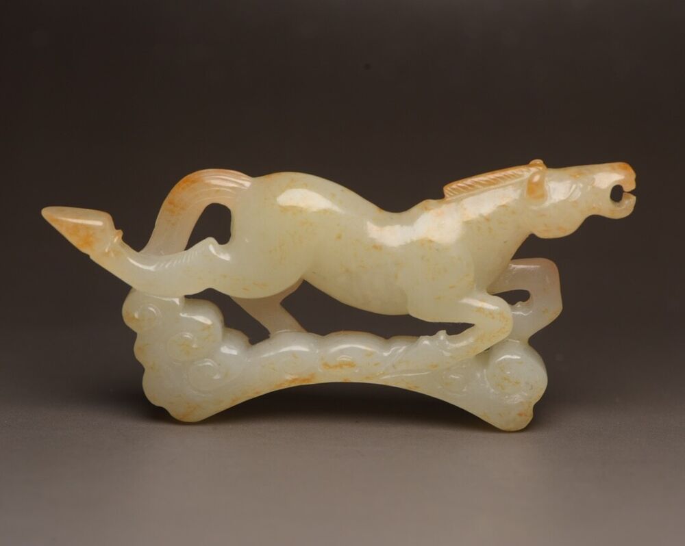 Chinese Natural Hetian Jade Carving Exquisite Horse Statue Figurine Collectible