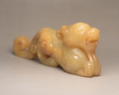Collections Chinese Antique Hetian Jade Carved Beast Statue Nice Unique Figurine