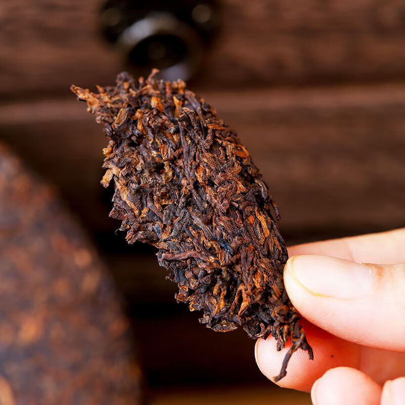 357g Yunnan Black Tea Puerh Tea Cooked Tea Cake Seven Sons Tea Old Brown Tree