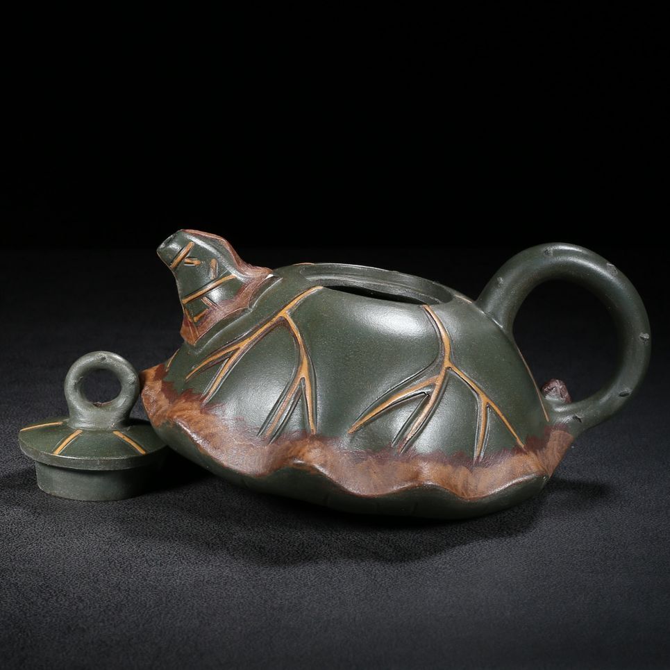 Vintage Chinese Yixing Purple Clay Teapot Zisha Ceramic Fine Lotus Leaf Teaware