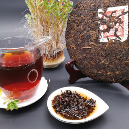 Yunnan Tong Qing Hao Yiwu Mt. Old Tea Puerh Tea Cake Ripe Puer Cooked 357g