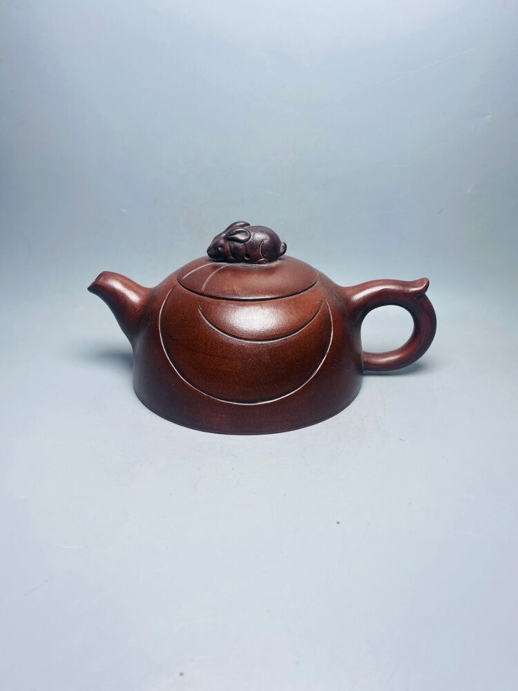 Chinese Yixing Zisha Clay Handmade Exquisite Teapot （玉兔 底款：尹聴華）