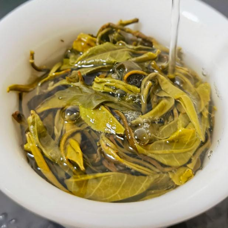 Xigui Old Tree Puerh Sheng Tea 357g Menghai Pu-erh Tea Cake Pu'er Green Tea