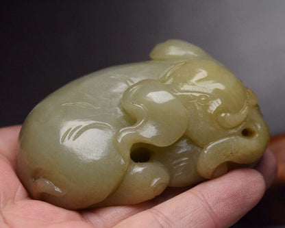China Antique Hetian Jade Carved Exquisite Elephant Statue Unique Wonderful Art